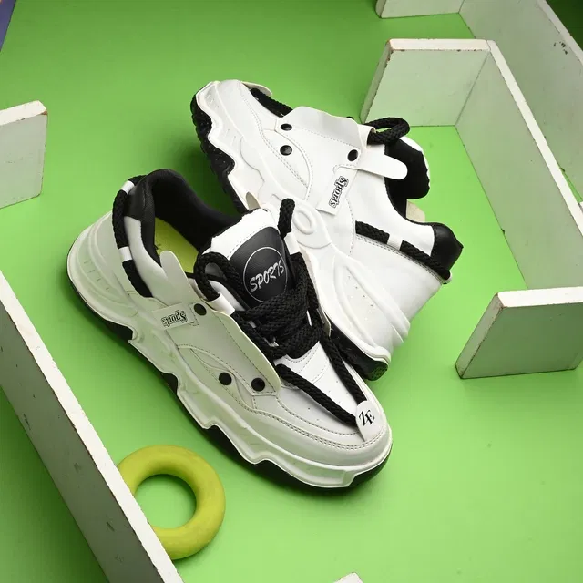 Sneakers for Men (Black & White, 7)