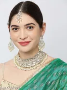 Light Gold Plated Bridal Kundan Diamond Choker Set for Women 