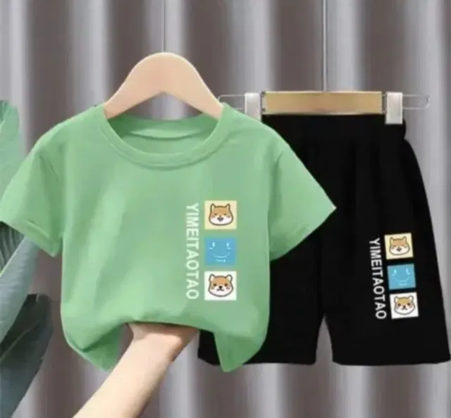 Hosiery Clothing Set for Kids (Green & Black, 12-18 Months)