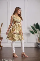 Printed Floral Tops & Tunics for Women 