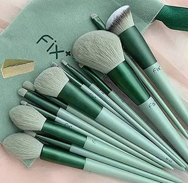 Professional 13 Piece Makeup Brushes Set, Green