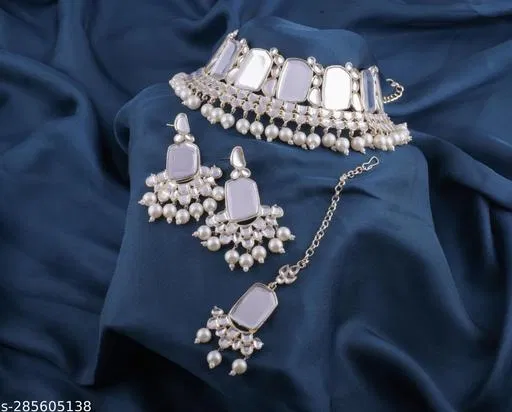 Big Uncut Light Gold Plated Kundan Choker Set for Women (White, Free Size)