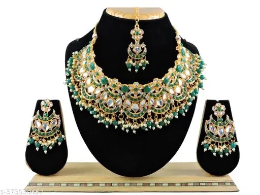 Designer White Diamond Chocker Set for Women (Green, Free Size)