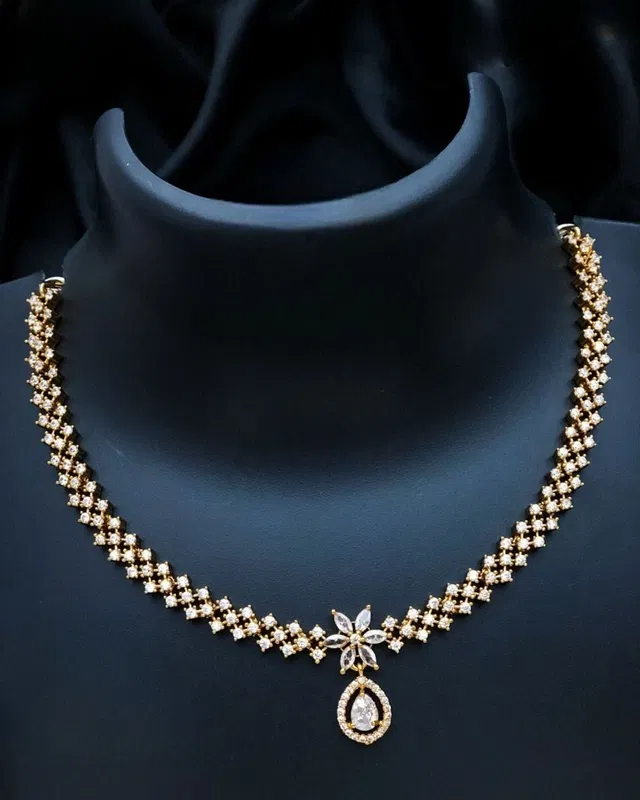 Zircon Gold-plated Necklace Set for Women (Silver, Free Size)