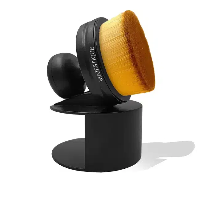 Majestique Flat Top Circle Foundation Makeup Face Brush With Protective Case (Pack of 1, Black) (BB-2)