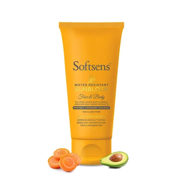 सॉफ्टसेंस SPF 30 फेस एंड बॉडी वॉटर रेसिस्टेंट सनब्लॉक 50 g