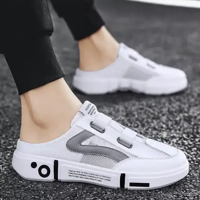 Sneakers for Men (White, 7)
