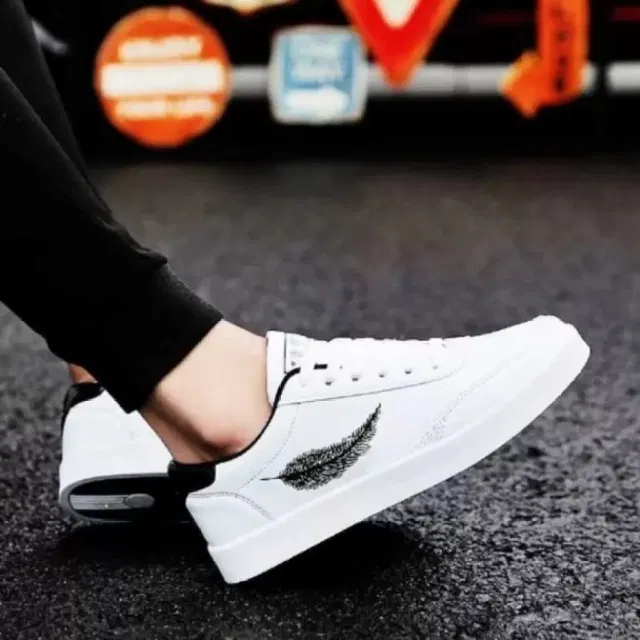 Sneakers for Men (White, 9)