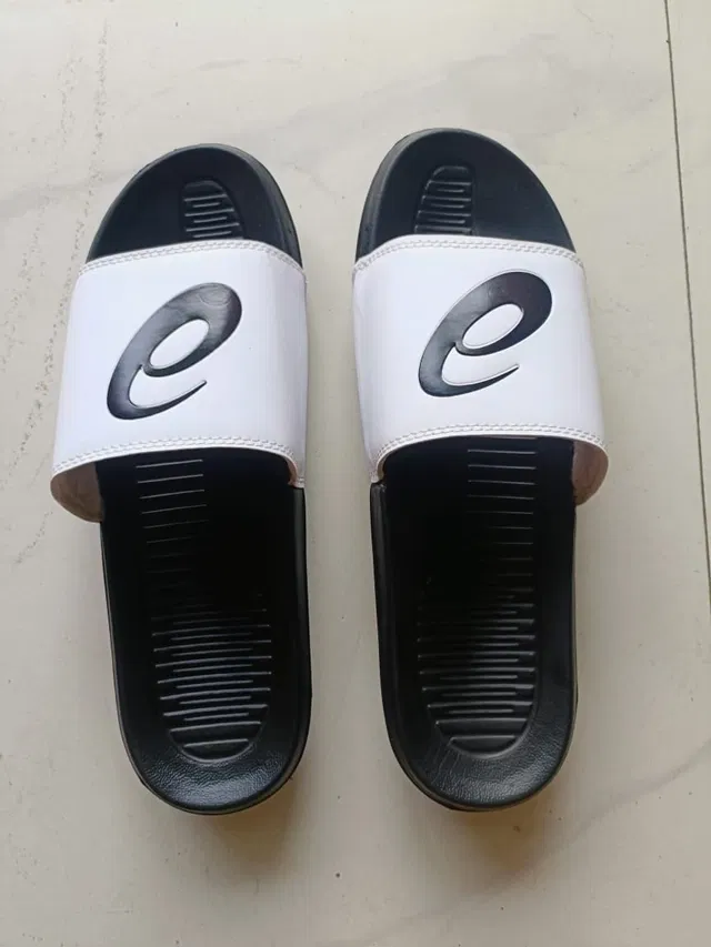 Sliders for Men (Black, 7)