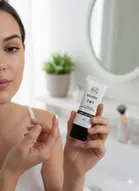 3-In-1 Oil Free Long Lasting Primer 