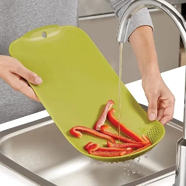 Plastic Chopping Board with Drainer (Curve)