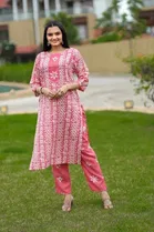 Cotton Printed Women's Kurta with Pant Set 