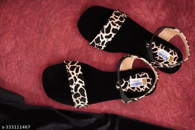 Flats for Women (Black, 7)
