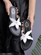 Shoetopia Girls Embellished Flat Sandals Black Size 3