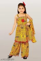 Stylised Neck Cotton Blend Set for Infants 