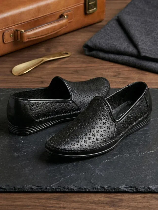 AJANTA FOOTCARE INDIA PRIVATE LIMITED PVC Loafers for Men (Black, 7)