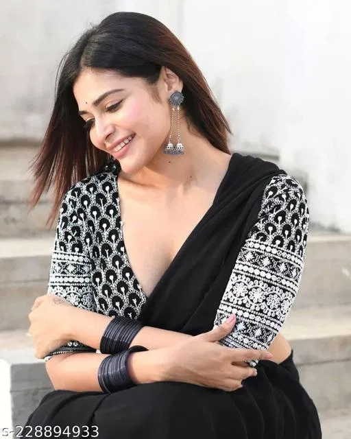 Georgette Solid Saree For Women, Black