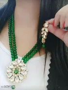 Elegant Pearl And Beads Jewellery Set