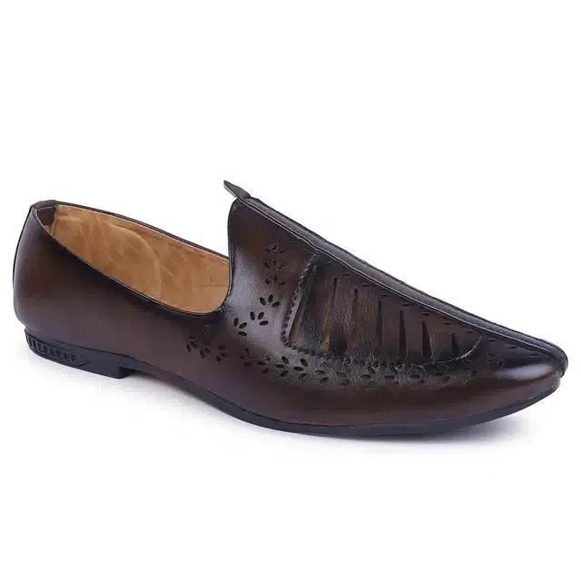 Juttis for Men (Brown, 9)