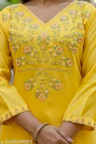 Pretty Kurta Set for Women 