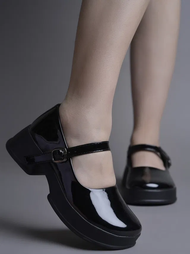 JM Looks Stylish Heels for Women (Black, 6)