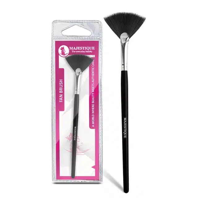 Majestique Fan Mask Brush Multi Use for for Face (B-42)