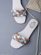 Shoetopia Girls Solid Flat Sandals White Size 6