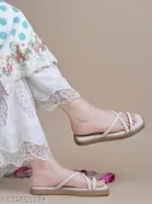 Shoetopia Solid White Flat Sandals 