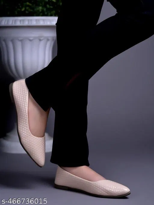 Shoetopia Textured Cream Flat Sandals (IND-5)