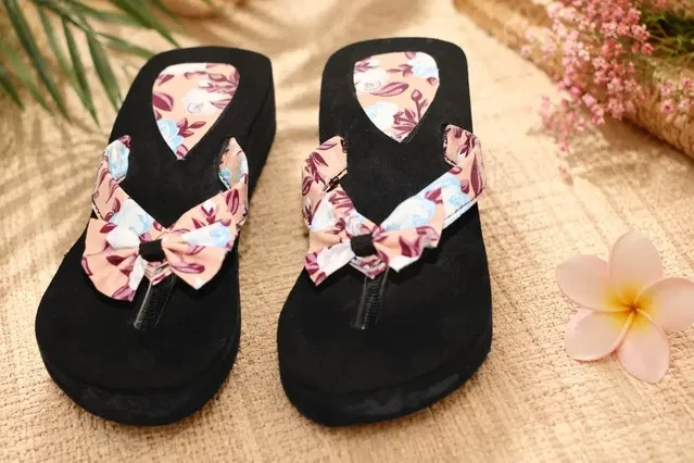 Solid Flip-flops for Women (Pink, 7)