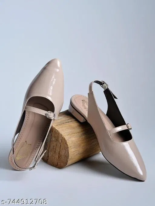 Shoetopia Beige Patent Leather Ballerinas (Size 8.0)