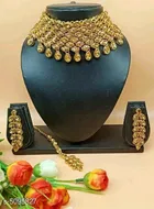 Trendy Women's Jewellery Set
