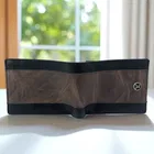 PU Leather Men's Wallet – Slim, Bifold Design with Card & Cash Compartments 