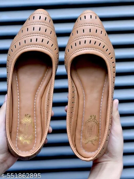 Shoetopia Flat boots (Beige, 11 to 12 Years)
