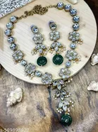 Stylish Kundan Necklace Set for Women & Girls, White