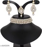 Stylish Tanmaniya For Women's 1 Necklace, 1 pair of Earrings and 1 maang tikka