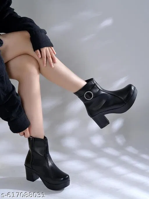 Solid Heeled Boots for Women Black (4)