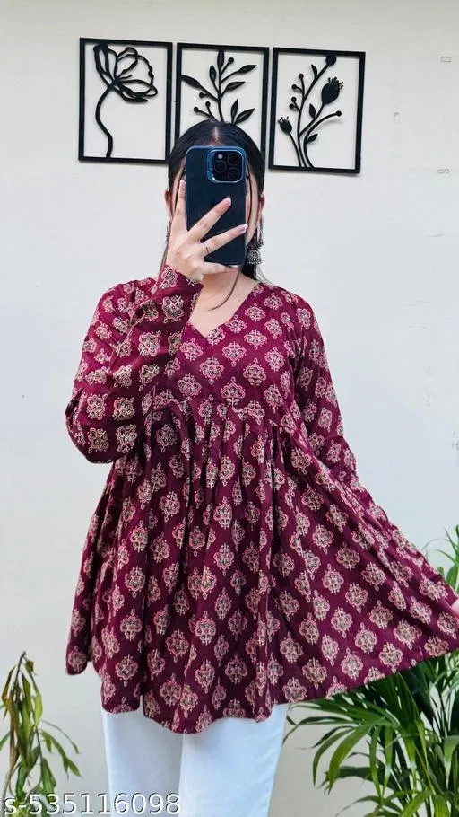 Floral Printed Round Neck Cotton Short Kurti for Women (Purple, XXL)