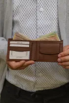 PU Leather Men's Wallet – Slim, Bifold Design with Card & Cash Compartments 