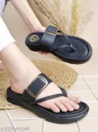 Shoetopia Solid Sandals Black Size 3