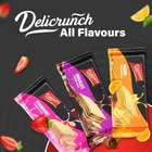 डेलिक्रंच चॉकलेट फ्लेवर्ड क्रंची वेफर्स 60 g
