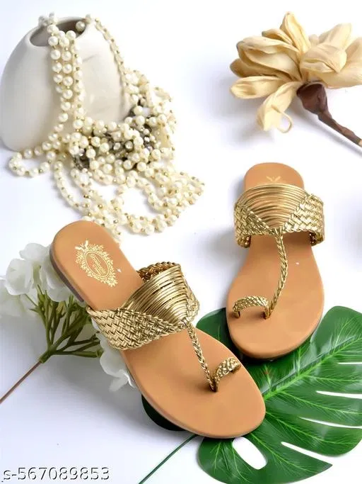 Shoetopia Girls Flat Sandals Gold Size 7.0
