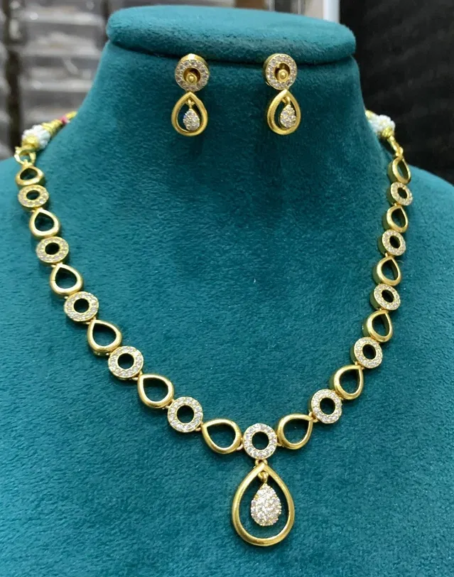 Party Wear Jewellery Set for Women (Maroon, Free Size)