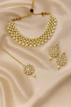Metal & Alloy Jewellery Set with Earrings & Maang Tikka, Gold, Set of 1)