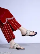 Shoetopia Solid Flat Sandals - Black 