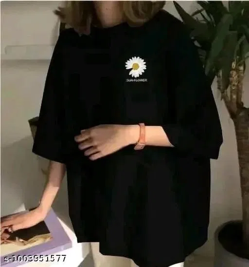 Daisy Aesthetic Graphic Tee for Women (Black, XL)