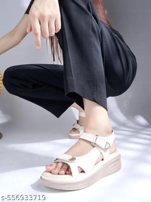 Shoetopia Cream Round Toe Comfort Mules 12-13 Years