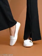 Shoetopia Girls Solid Ballerinas White Size 8