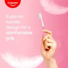 कोलगेट जेंटल सेंसिटिव अल्ट्रा सॉफ्ट टूथब्रश 4 यूनिट्स + फ्री टूथपेस्ट 16 g