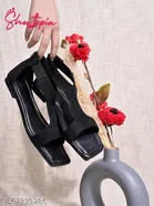 Shoetopia Girls Flat Sandals Black Size 6.0